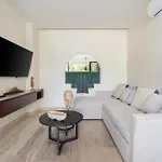 Apartamento Maria - Modern 2br Retreat With Pool *