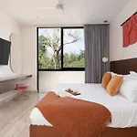 Apartamento Maria - Modern 2br Retreat With Pool