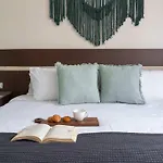 Apartamento Maria - Modern 2br Retreat With Pool