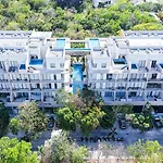 Aldea Zama Apartment King Bed Sofa Kitchen Full Gym Wifi Cinema