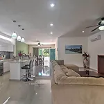 Casa Esmeralda With Pool Access And Furnished Patio!