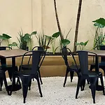 Noah Hotel