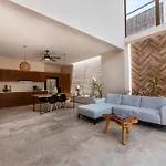 Villa Chic 6br Dual With 4 Private Pools & Concierge