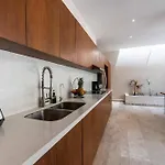 Villa Chic 6br Dual With 4 Private Pools & Concierge *