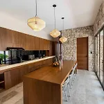 Villa Chic 6br Dual With 4 Private Pools & Concierge