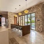 Chic 6br Dual With 4 Private Pools & Concierge Tulum