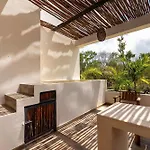 Villa Chic 6br Dual With 4 Private Pools & Concierge