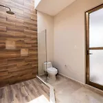 Chic 6br Dual With 4 Private Pools & Concierge