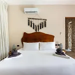 Villa Chic 6br Dual With 4 Private Pools & Concierge *