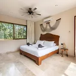 Chic 6br Dual With 4 Private Pools & Concierge Villa Tulum