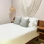 - Aldea Mangle&cenote Lodge *