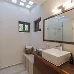 Villa Soliman Bay Beachfront