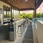 240m2 - 16 Persons - 6 - 2 Swimming Pool - 3 Jacuzzis Villa Tulum