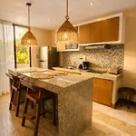 Modern 2 Bedroom 2 Bathroom In Apartamento