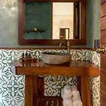 Fantastic 6br Luxury Penthouse 12ppl Rooftop Pool & Bathtub Villa *