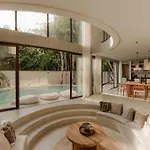 Jungle Villa - Dual Pools & Fire Pit - Sleeps 16