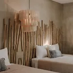 Jungle Villa - Dual Pools & Fire Pit - Sleeps 16