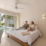 Luxury Jungle Studio With Shared Pool