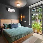 Casa Lush 3 Bedroom In Private Pool Rooftop Bbq Near