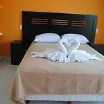 Hotel Malix Pek 2*