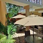 Hotel Malix Pek 2*