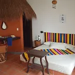 Hotel Lo Nuestro Petit 3*