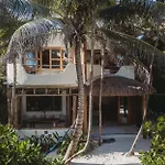 Palms House