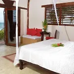 Hip Hotel 3*
