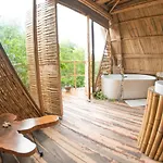 Mamasan Treehouses &