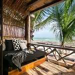 Hotel Amansala 4*
