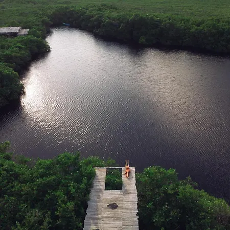 Nativus Glamping & Cenote 3*