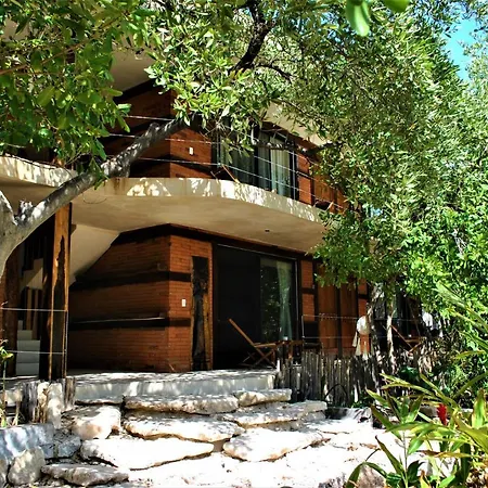 Sunset House Hotel