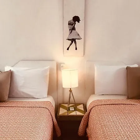Hotel Radio