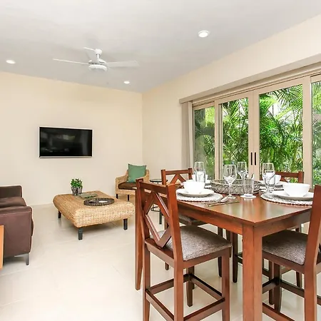 Apartamento Complex With An Alluring Pool & Tropical Vibes By Stella Rentals! *