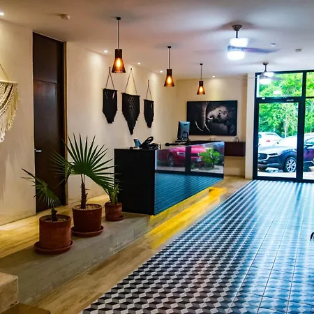 Amira Aparthotel 3*