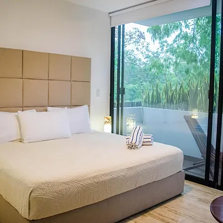 Aparthotel Amira