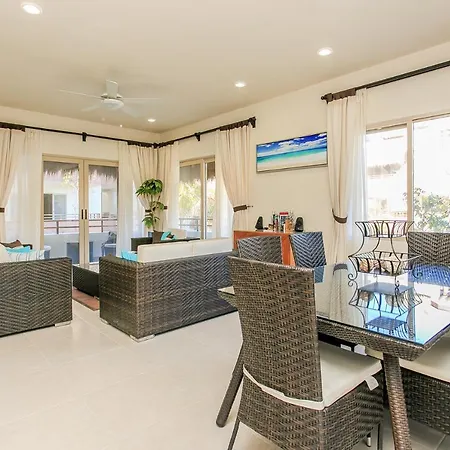 Apartamento Complex With An Alluring Pool & Tropical Vibes By Stella Rentals! *