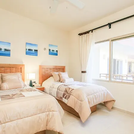 Complex With An Alluring Pool & Tropical Vibes By Stella Rentals! Apartamento *