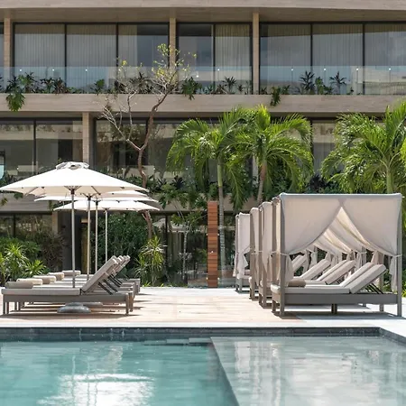 Mistiq Aparthotel
