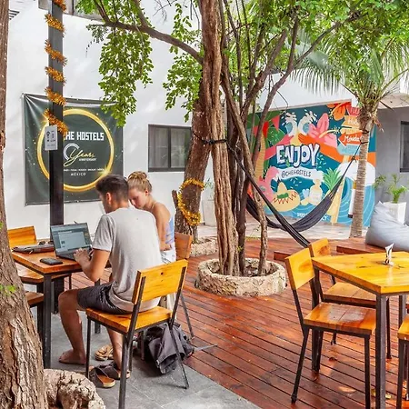 Che & Bar Adults Only Hostel
