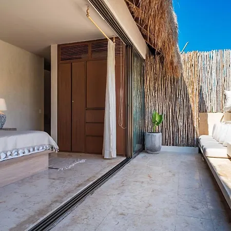 3 Bed Sleeps 6 - Private Pool & Hot Tub * Tulum
