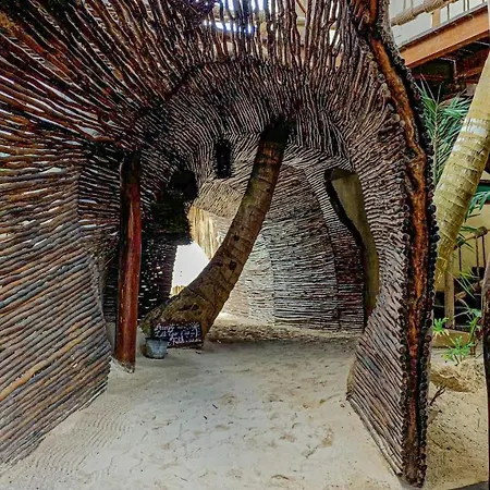 Dune Boutique Located At The Party Zone (adults Only) Tulum