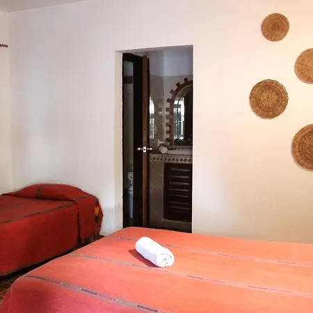 L Hotelito