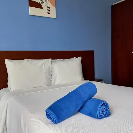Cozy And Spacious By 10 *