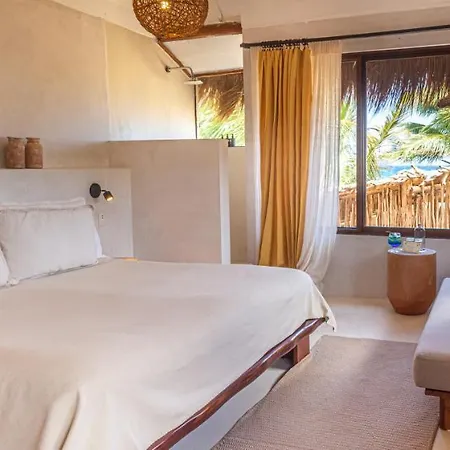 Dune Boutique Located At The Party Zone (adults Only) Tulum