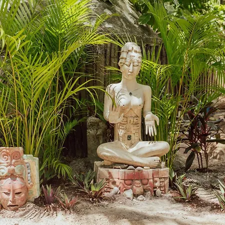 Yaxchen & Cenote Lodge