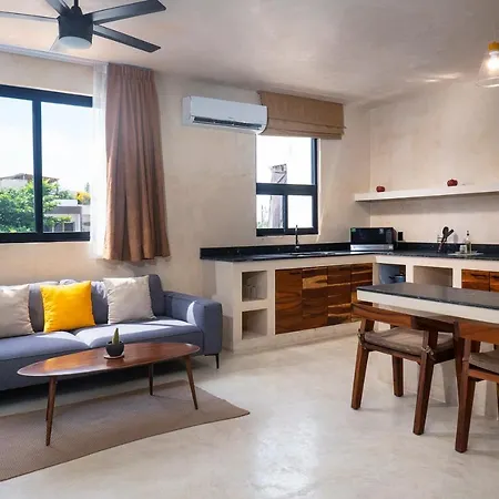 Ujo Boutique Aparthotel 4*