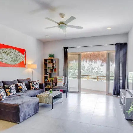 Apartamento Complex With An Alluring Pool & Tropical Vibes By Stella Rentals!