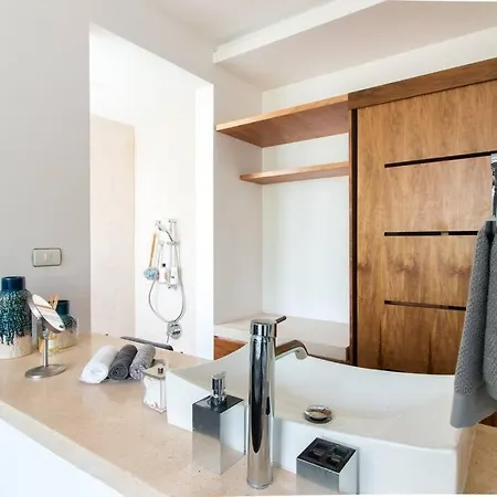 Neem 21 Nilay, Elegant 10 Min From The Apartamento *