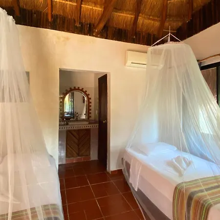 L Hotelito Hotel 3*